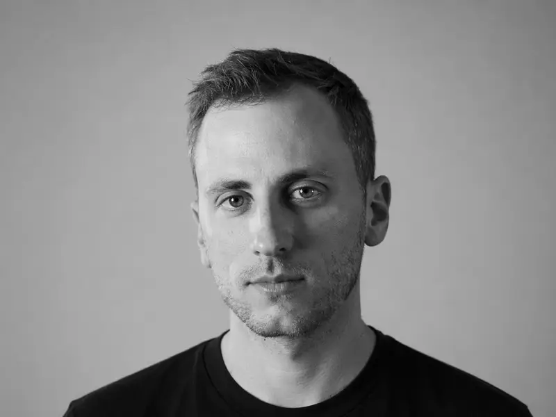 Portrait of Michael Metlitzky, co-founder and CEO of Weeva.